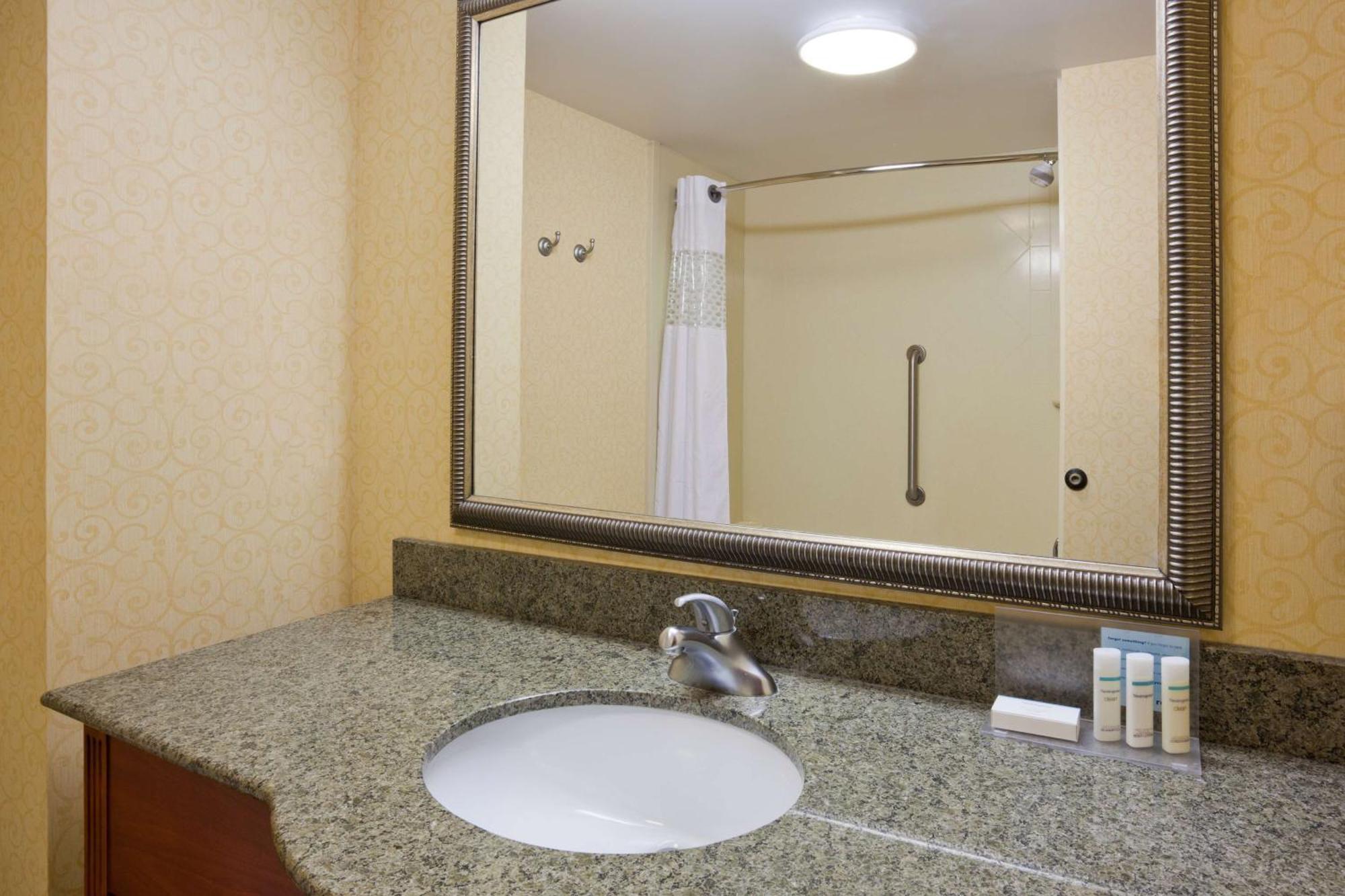 Hampton Inn & Suites Lino Lakes Екстер'єр фото