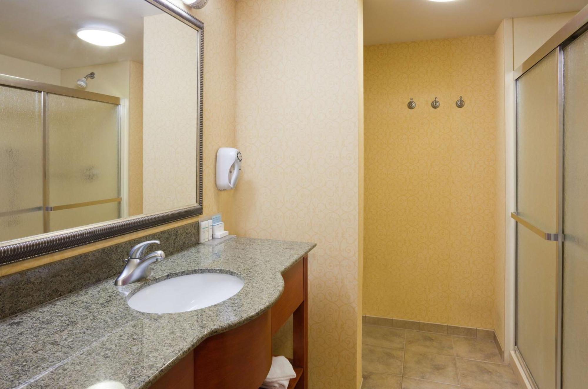 Hampton Inn & Suites Lino Lakes Екстер'єр фото